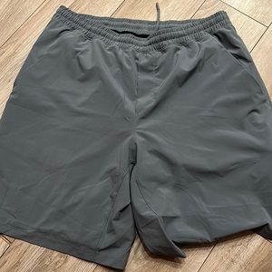 Lululemon Mens 9” Shorts - XL Lined